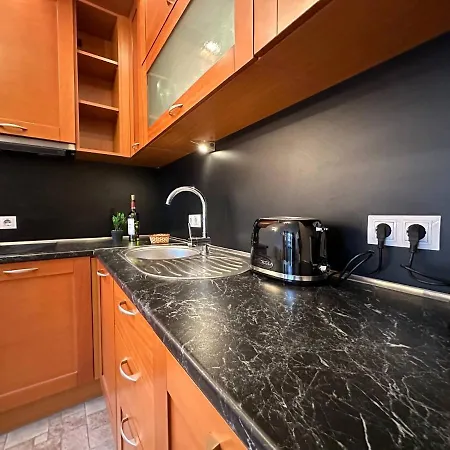 Bright Mountain View Penthouse - 300mbps Wi-fi Bansko