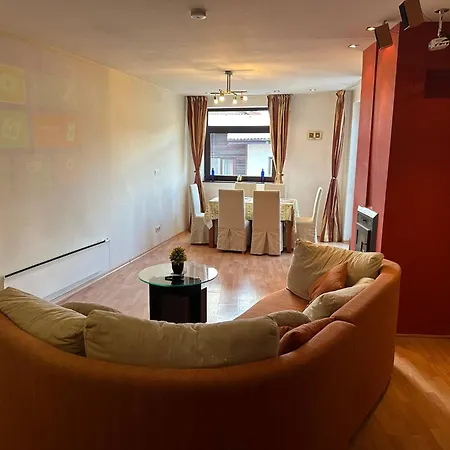 Bright Mountain View Penthouse - 300mbps Wi-fi