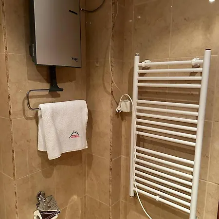 Bright Mountain View Penthouse - 300mbps Wi-fi *