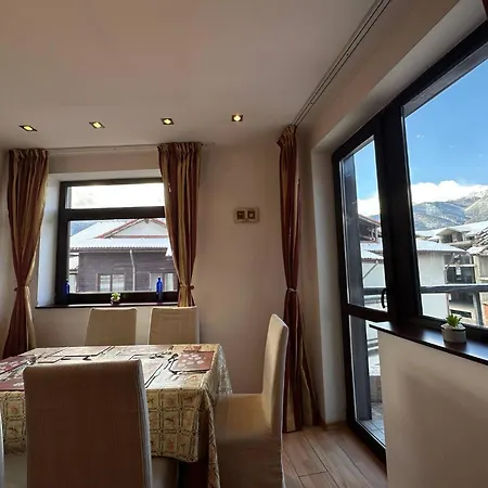 Bright Mountain View Penthouse - 300mbps Wi-fi